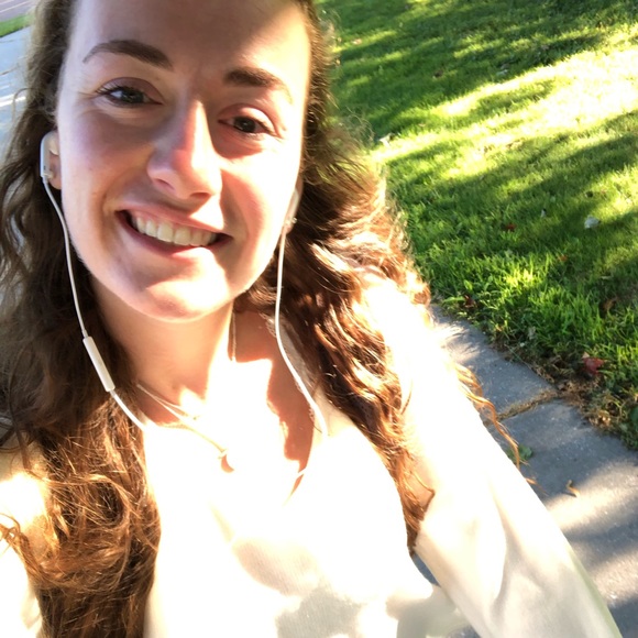 Meet your Posher, Cierra - Picture 1 of 1